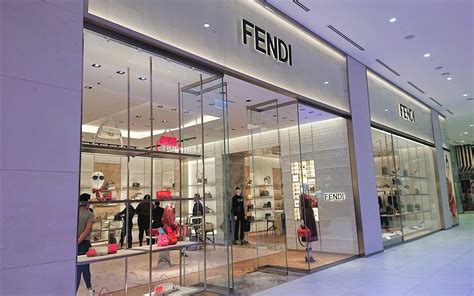 who made fendi|italian fashion house since 1925.